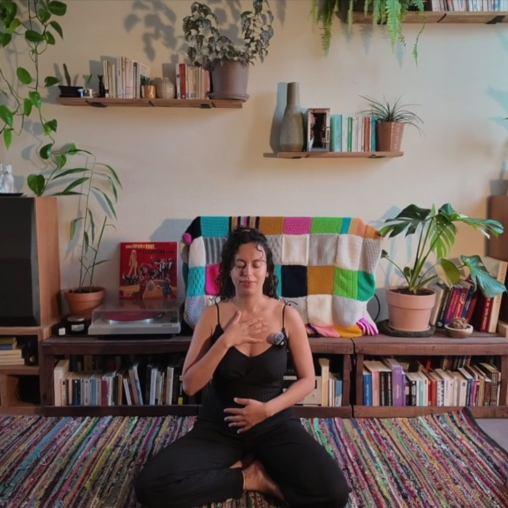 Cours de yoga en ligne, détente assurée